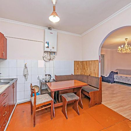 Super Location - Shared Bathroom And Kitchen Jerevan Exteriör bild