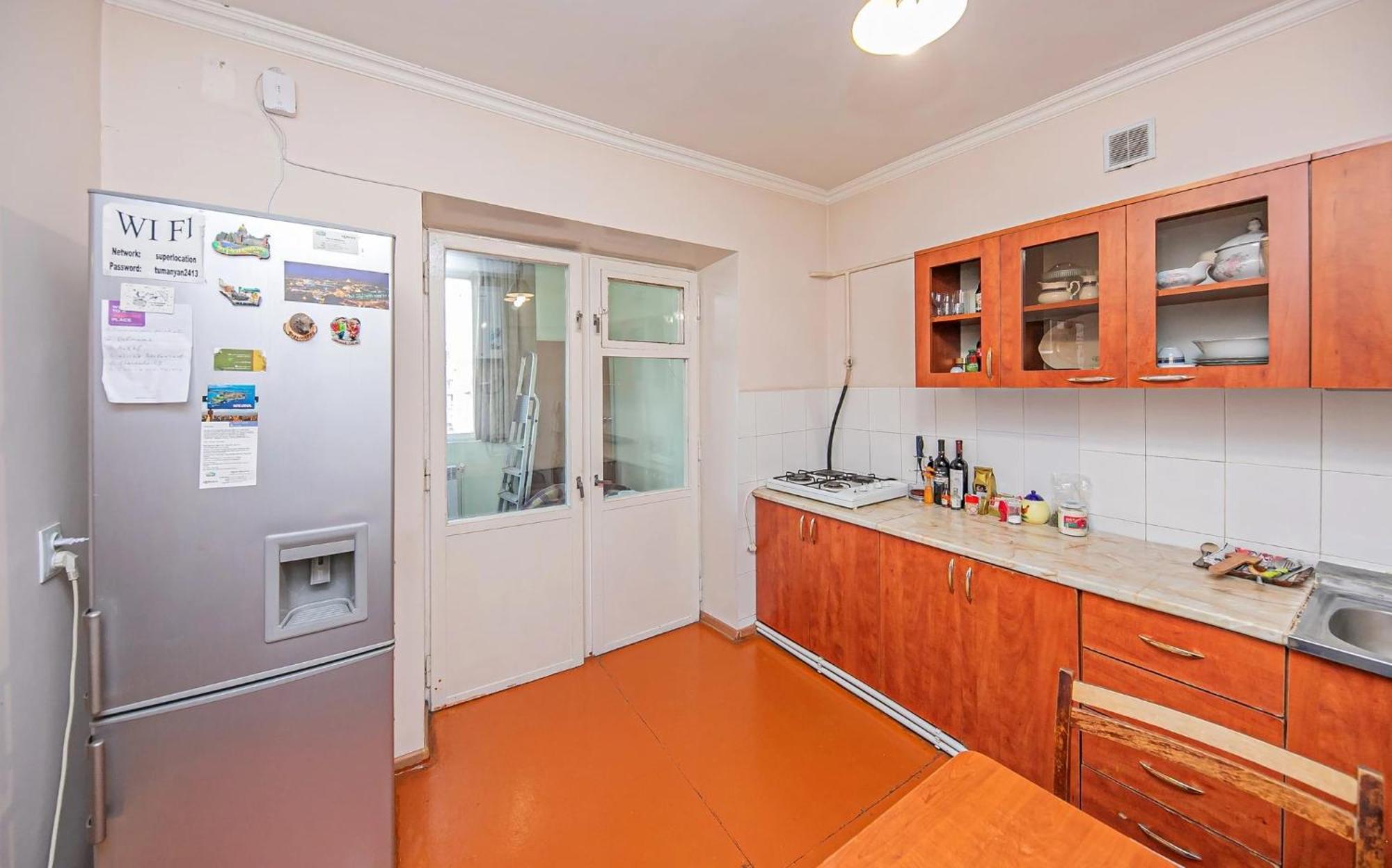 Super Location - Shared Bathroom And Kitchen Jerevan Exteriör bild